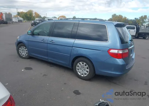 2005 Honda Odyssey Touring z USA, uszkodzony, nr VIN 5FNRL38835B057599
